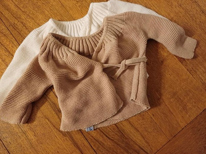 Lot de 2 brassière en laine 1 mois