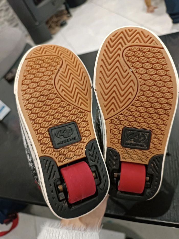 Chaussures à roulettes Heelys - photo numéro 3