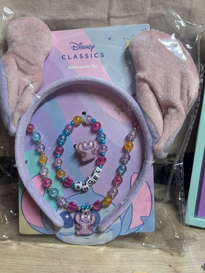Lot Angel Stitch Disney divers accessoires - photo numéro 2
