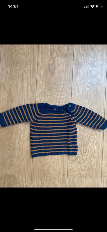 Pull 3-6 mois