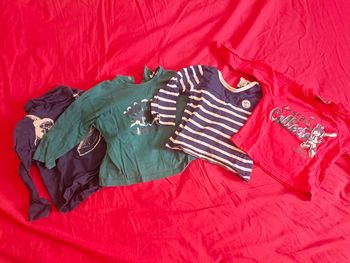 Lot 4 tshirt ML 18mois