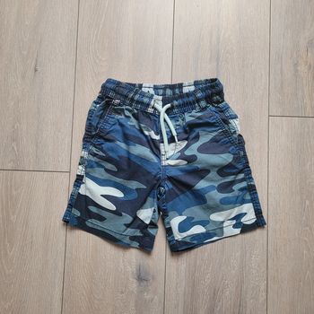 Short bleu. Garçon 5 ans. Marque Kiabi