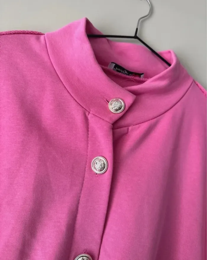 👚🌻Gilet rose neuf - Style élégant et confort assuré- pretty icon - photo numéro 3