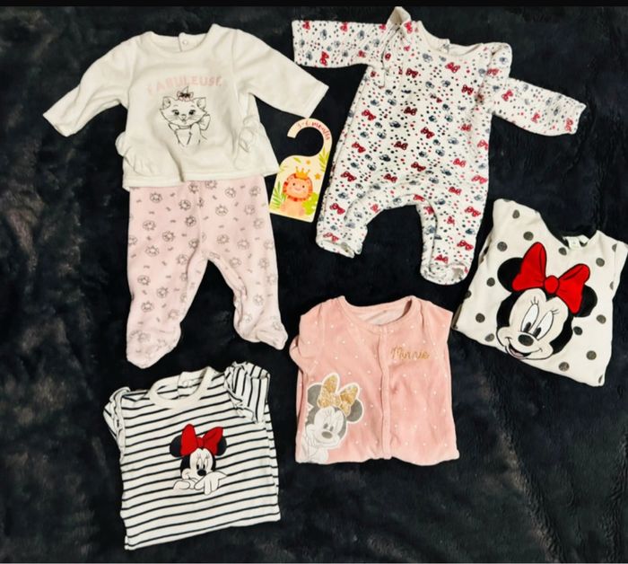 Lot 5 pyjamas fille Disney hiver 3 mois excellent état