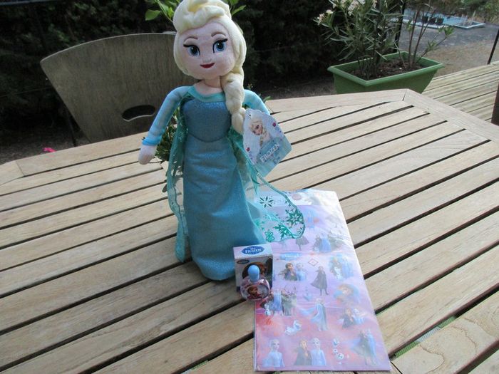 poupée elsa reine des neiges nve+mini parfum nf+stickers nfs - photo numéro 3
