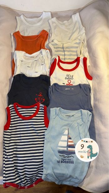 Lot de 10 bodies bébé sans manches – Taille 9 mois