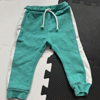 Jogging vert à bande blanche molletonnés