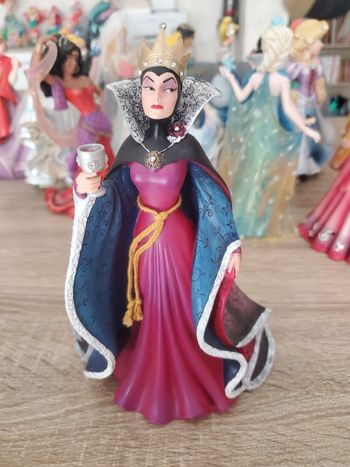 Figurine Mechante reine