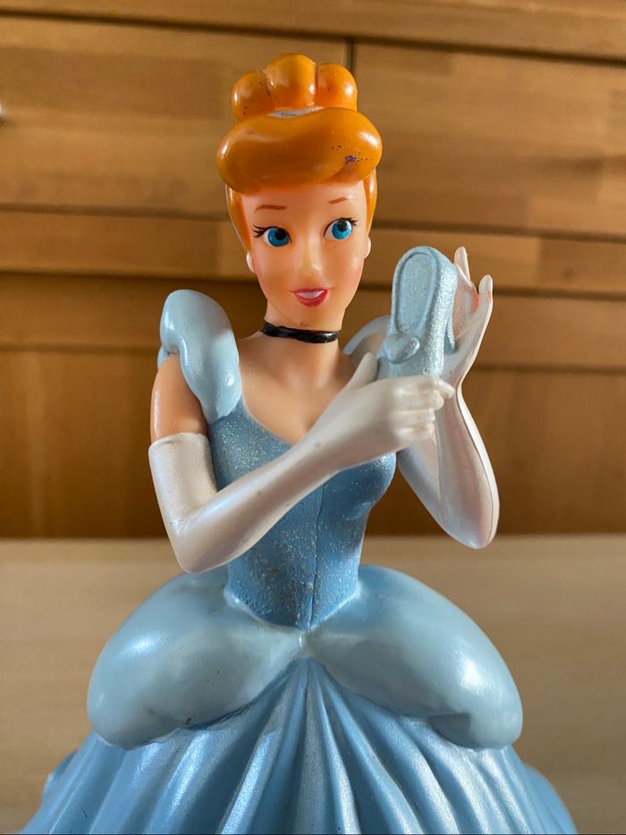 Tirelire plastique Disney princesse cendrillon cinderella Disneyland Paris bank money - photo numéro 6