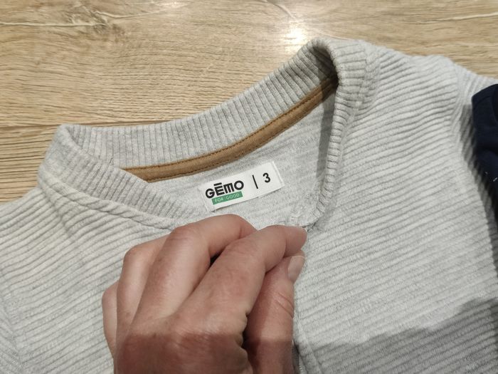 Cardigan gris camel et tee shirt marine Gémo + Taille 3-4 ans - photo numéro 3
