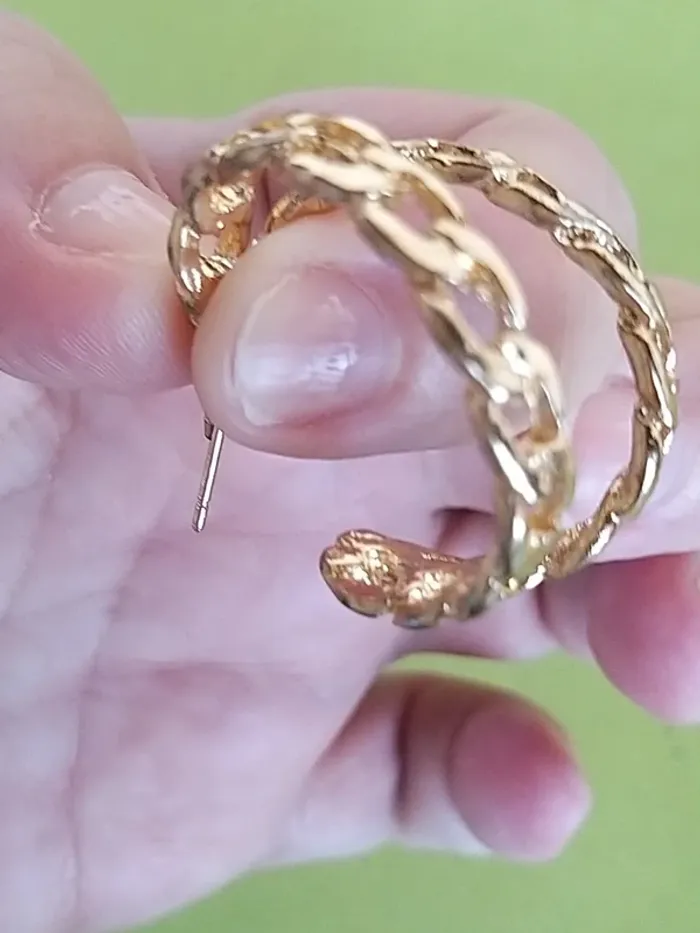 Boucle d'oreille dorée créole - photo numéro 4