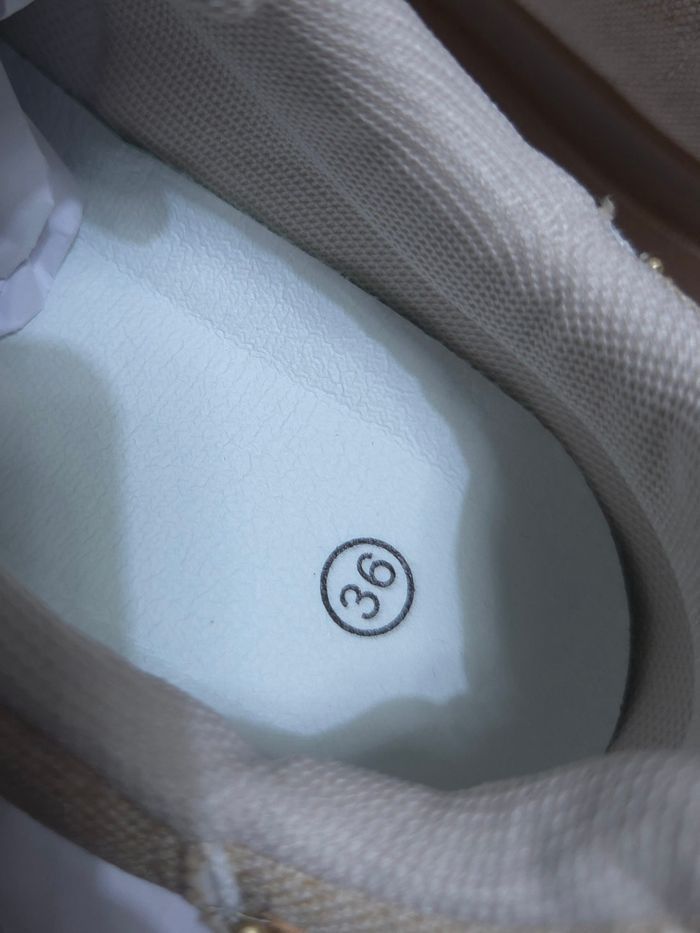 Baskets en toile Kaki et Beige - Style Rétro - Neuves - Taille 36 - photo numéro 5