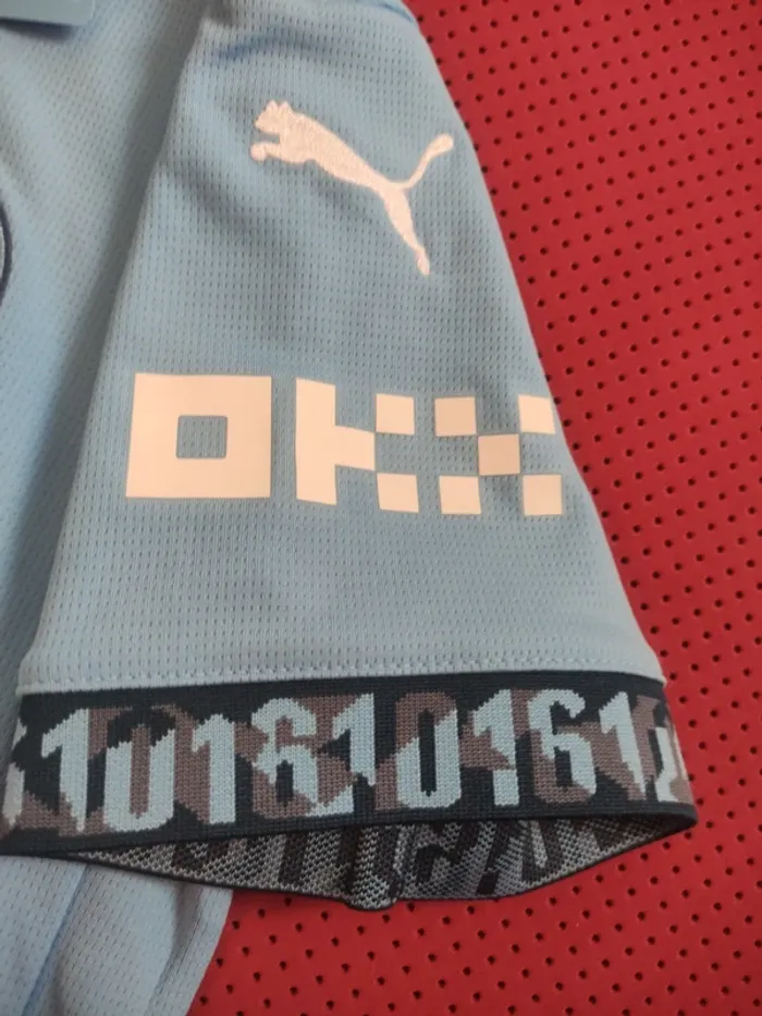 Maillot de foot Manchester City, Puma Authentique Officiel taille enfant 11/12 ans, Neuf - photo numéro 9
