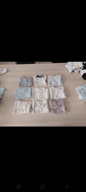 Lot de 9 bodys manches longues