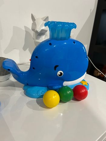 Baleine lance balles jouet bébé