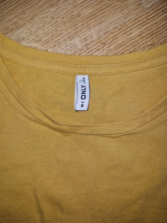 T shirt Only Taille S TBE - photo numéro 2
