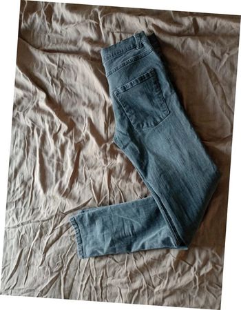 Très beau jean gris