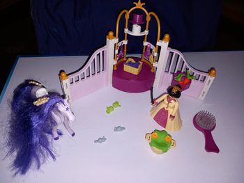 Playmobil écurie avec cheval et Princesse