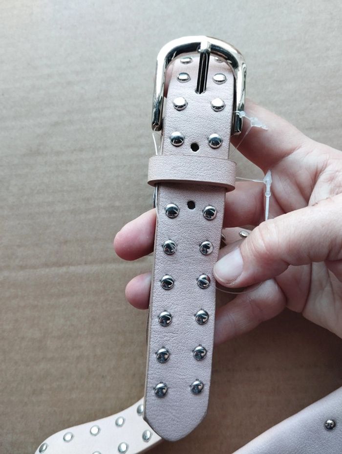 Neuve avec étiquette Ceinture Fashion avec pochette amovible rose pâle - photo numéro 2