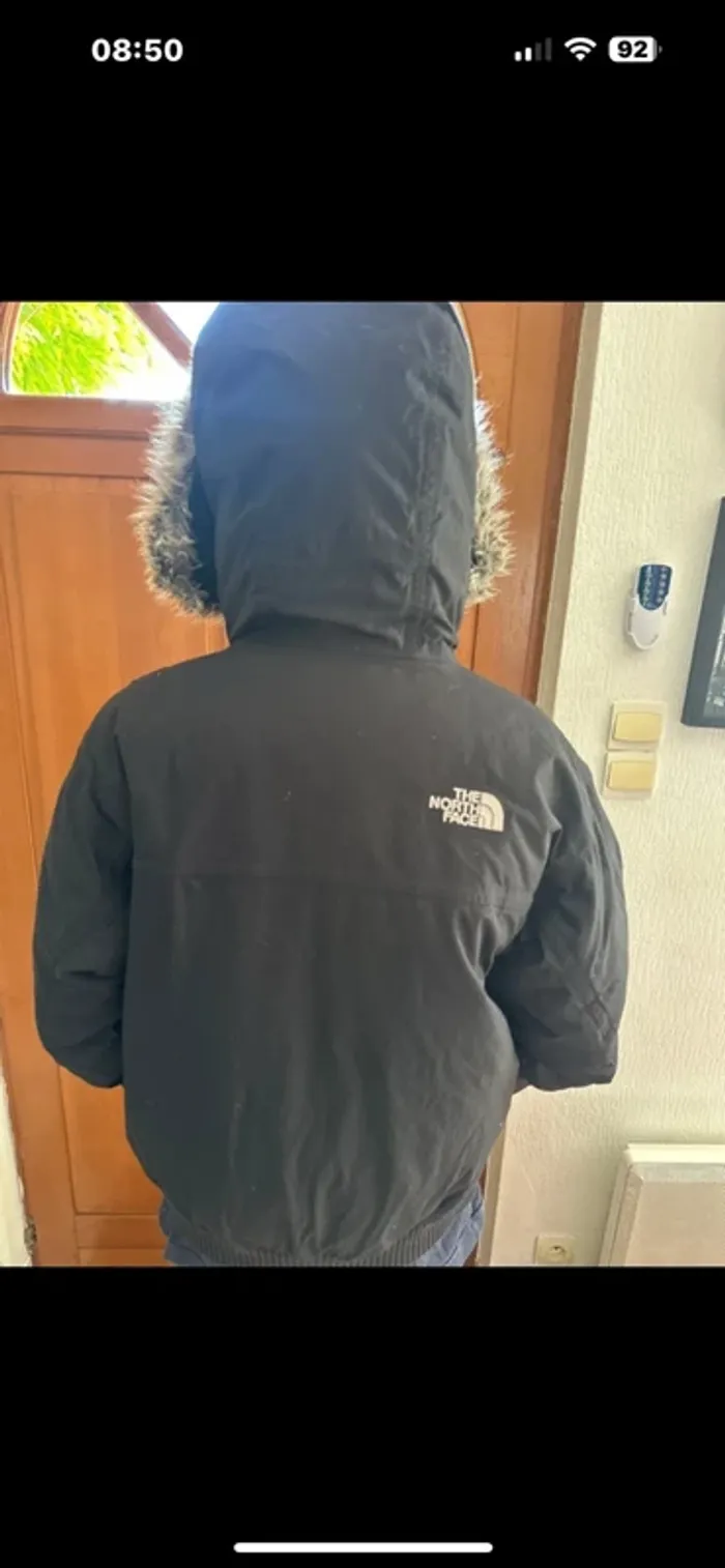 Veste doudoune the north face noir brodé taille XS - photo numéro 3