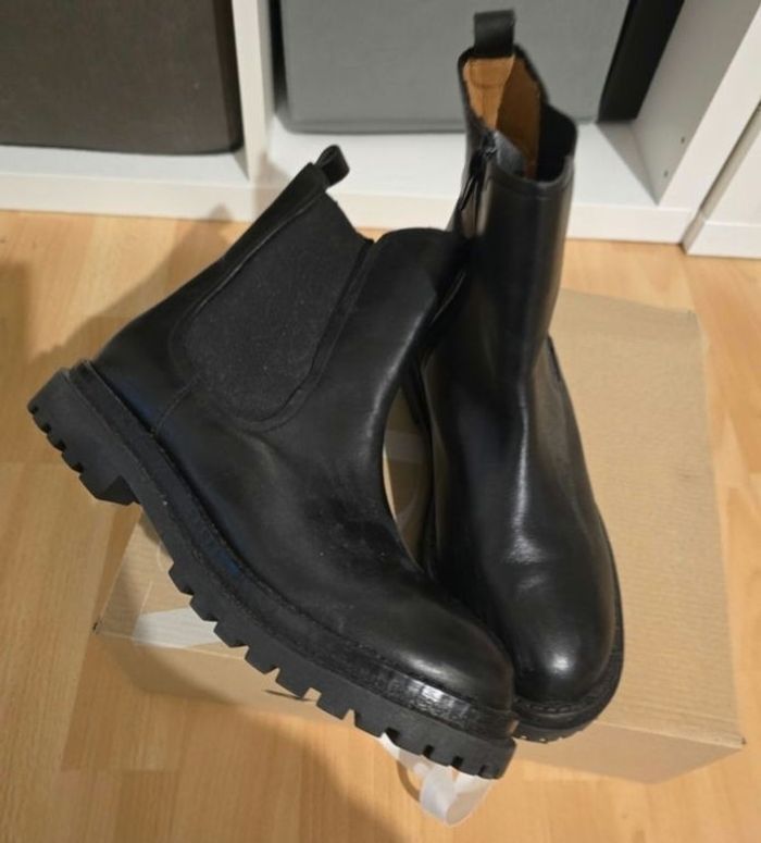 Neuves (non portées)🩷 🩷🤩😍🎉🎉 bottines  fille pointure 36 😍🤩🩷🩷