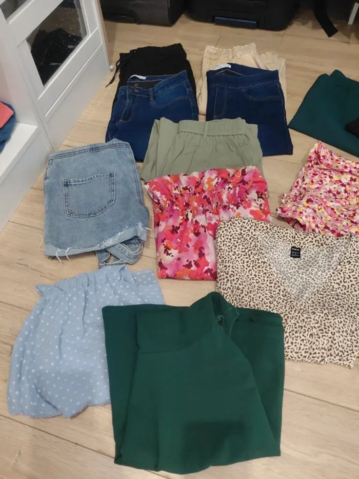 Lot de vêtements taille S - photo numéro 2