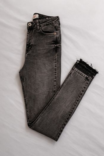 Jean skinny gris