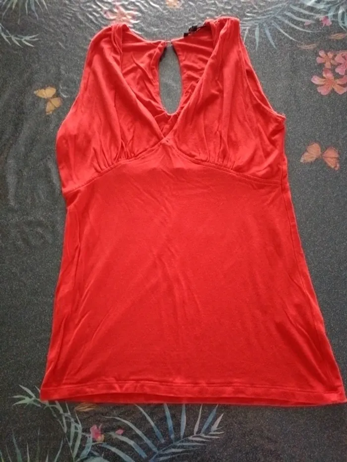 Haut Morgan taille m rouge décolleté sexy