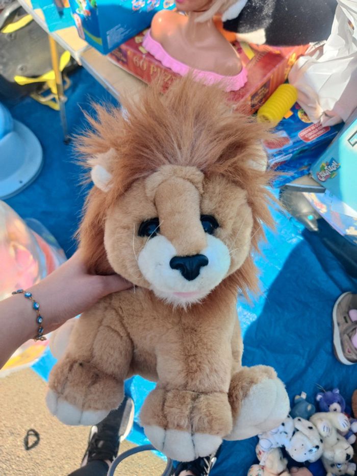 Peluche lion