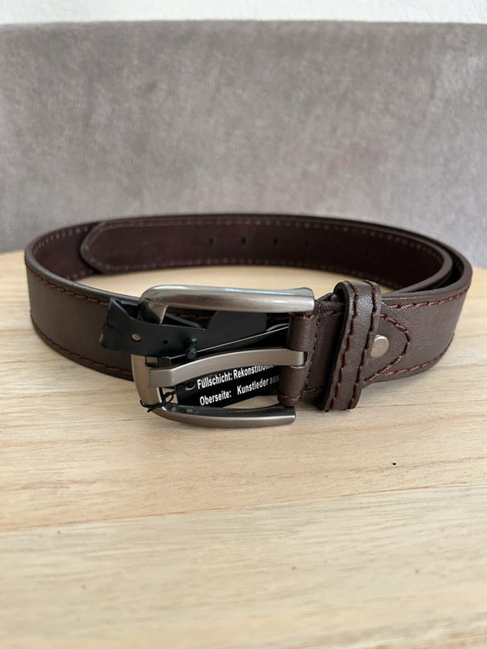 Ceinture en cuir taille 105 cm marron