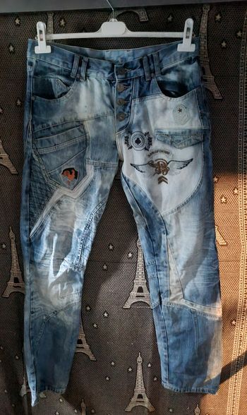 Jean effet délavé style baggy  taille W36 L34  (46Fr)