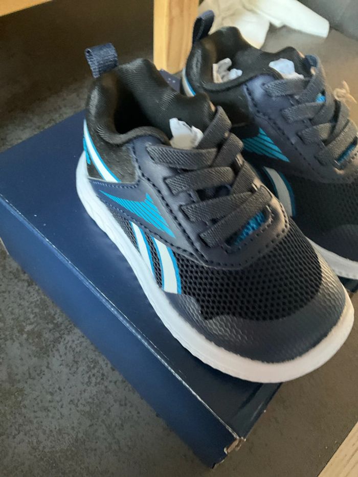 Chaussures baskets Reebok 19,5