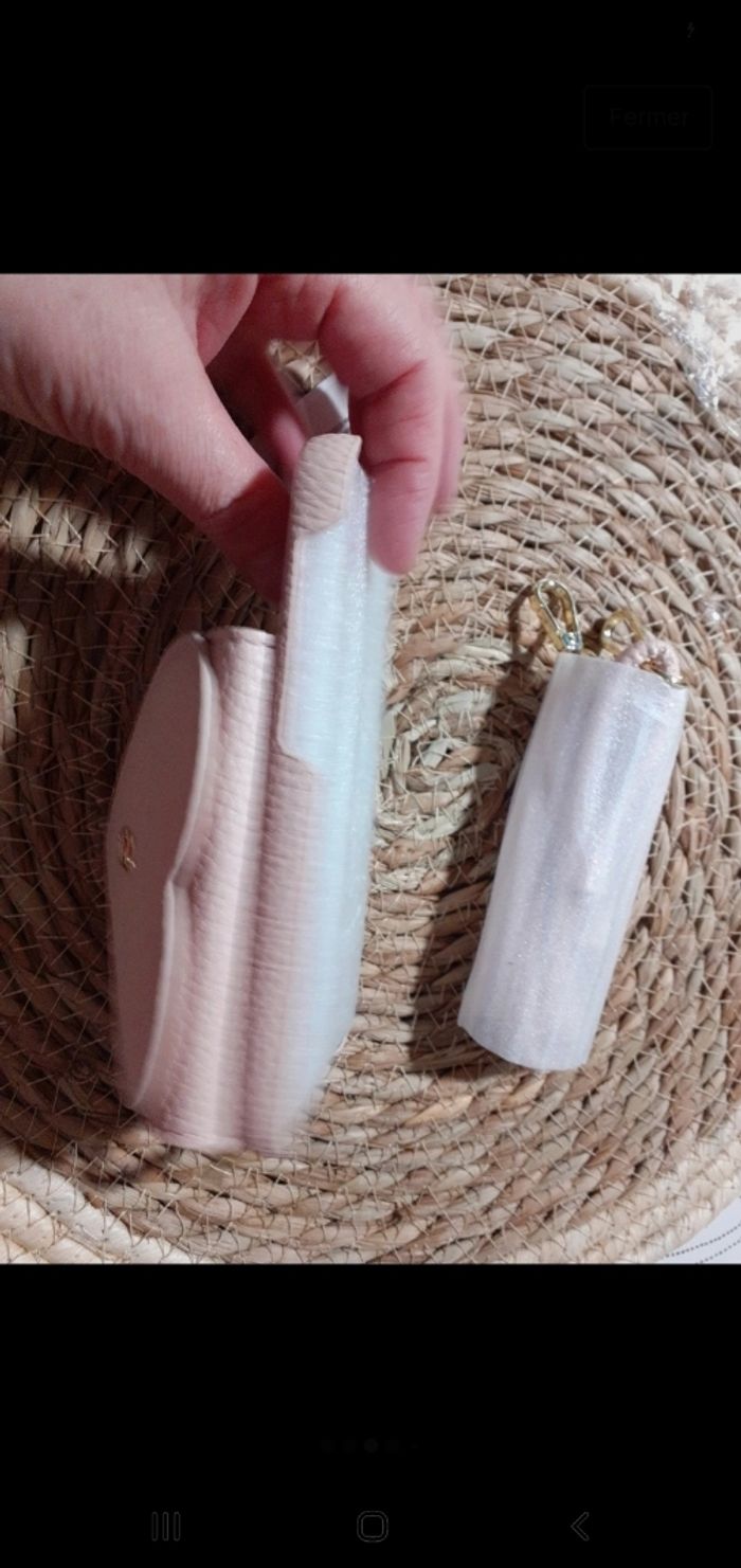 Coque tel iPhone pro 12/12 simili avec petit porte monnaie - photo numéro 3