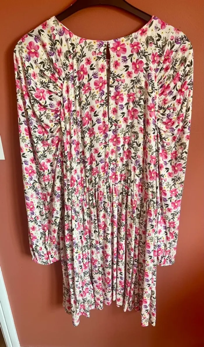 Robe fleurie Kiabi taille 46 - photo numéro 4