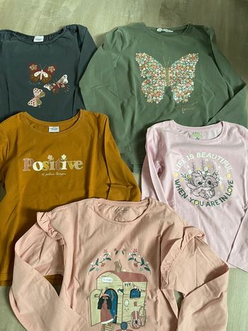 Lot de 9 t-shirts manches longues 8 ans