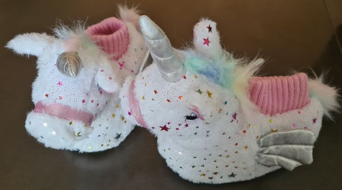 Chaussons peluche Licorne T. 31 - photo numéro 4