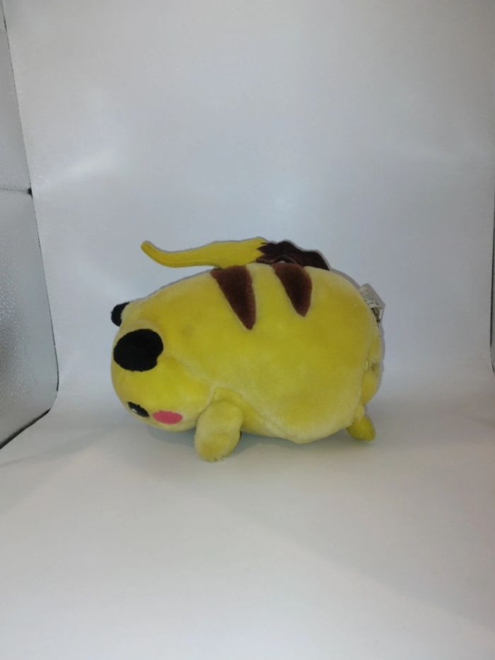 Peluche pokémon Pikachu tomy - photo numéro 3