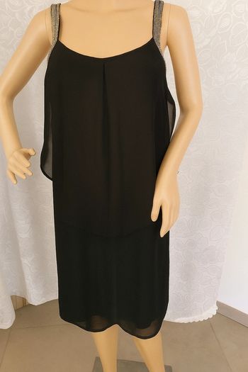 Robe noire élégante à strass – Tout simplement – Taille 38