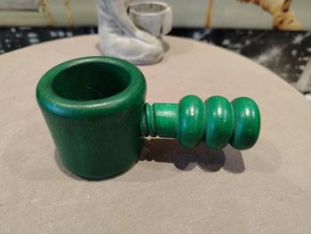 Ancien casse noix en bois vert collection XXe