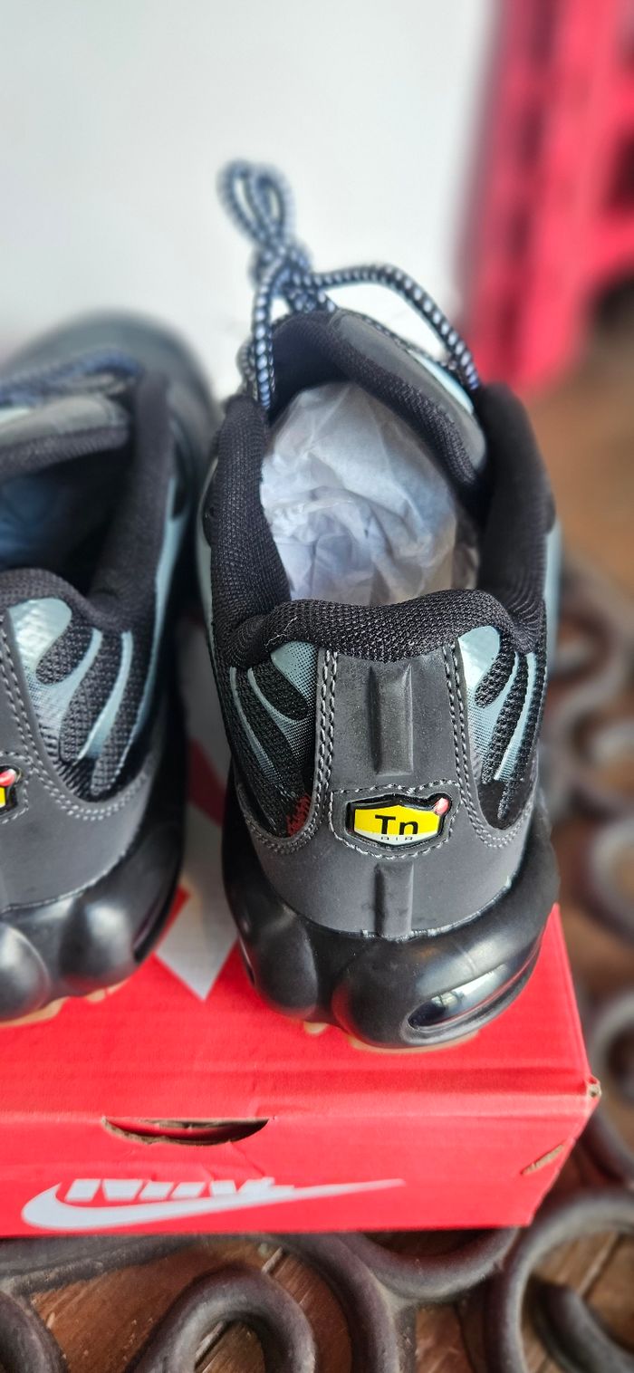 Basket TN Nike neuf - photo numéro 4