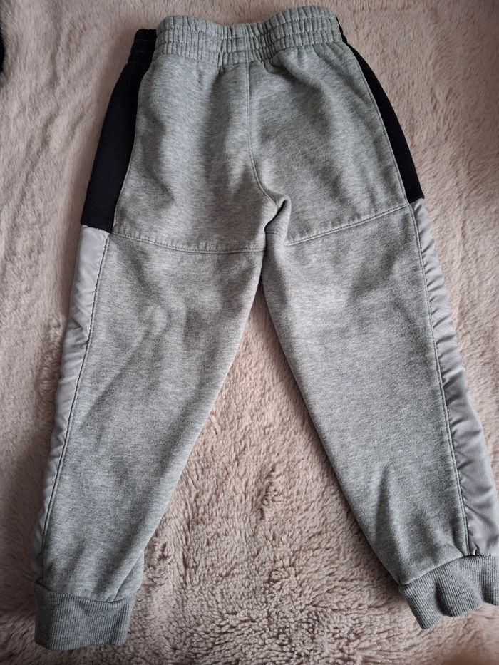 Jogging Nike 3/4 ans gris - photo numéro 4