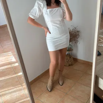 Robe blanche collection spéciale Nakd