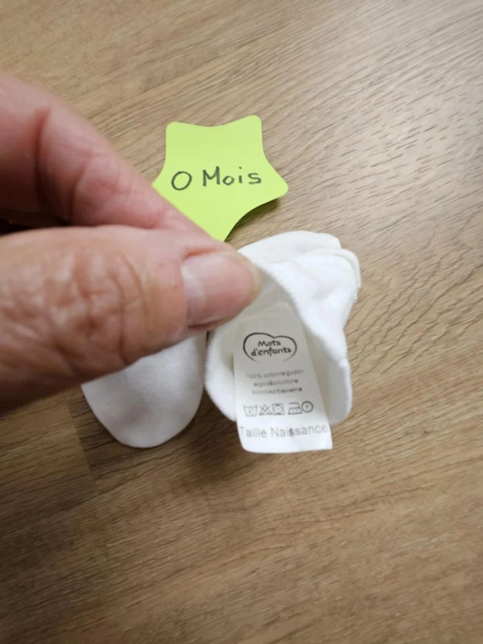Gant blanc - photo numéro 2