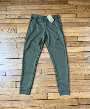Jogging Nike kaki