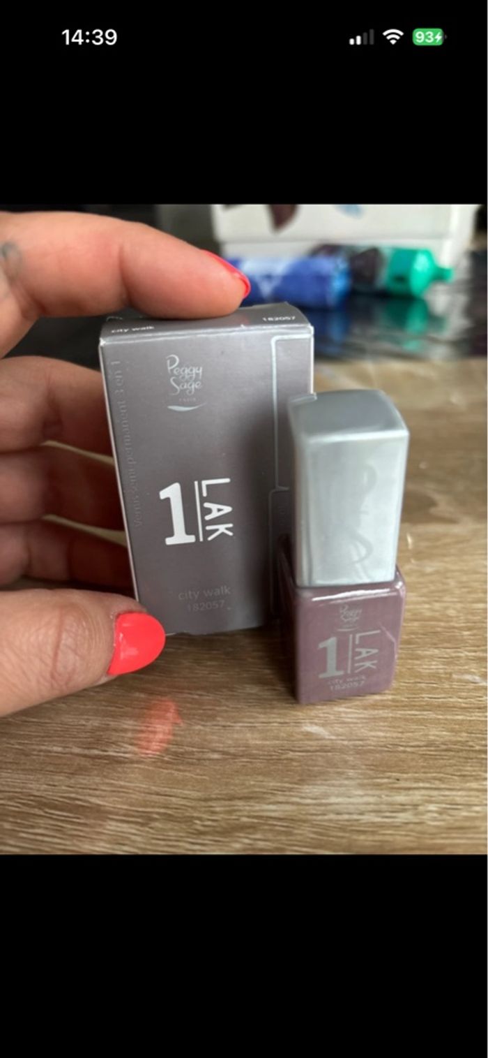Vernis semi permanent - photo numéro 2