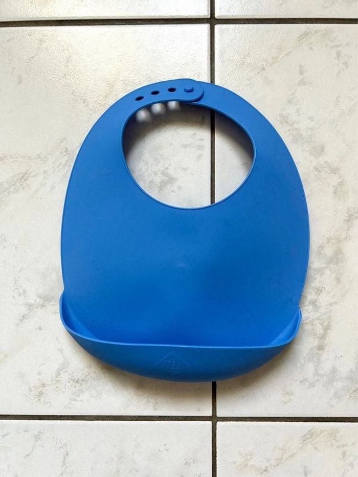 Bavoir rigide en plastique TIGEX neuf