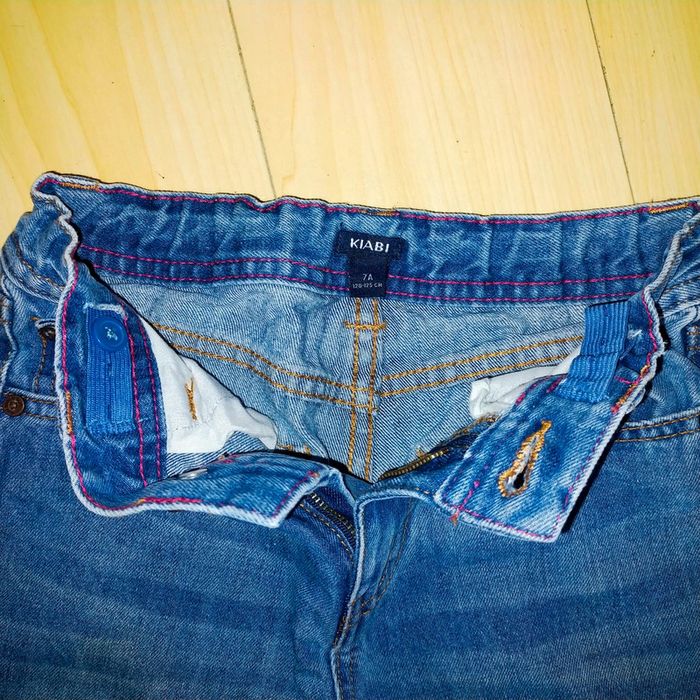 Jean bleu Kiabi 7 ans réglable a la taille - photo numéro 4