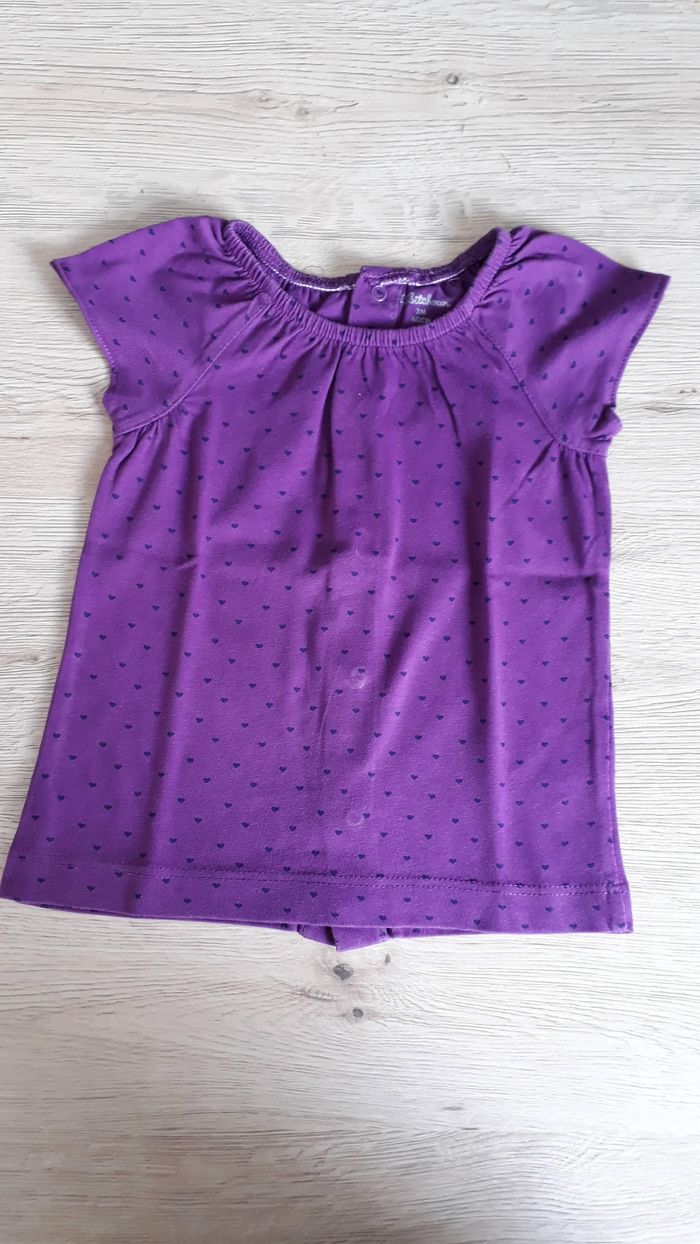 Tee shirt violet imprimé de coeur