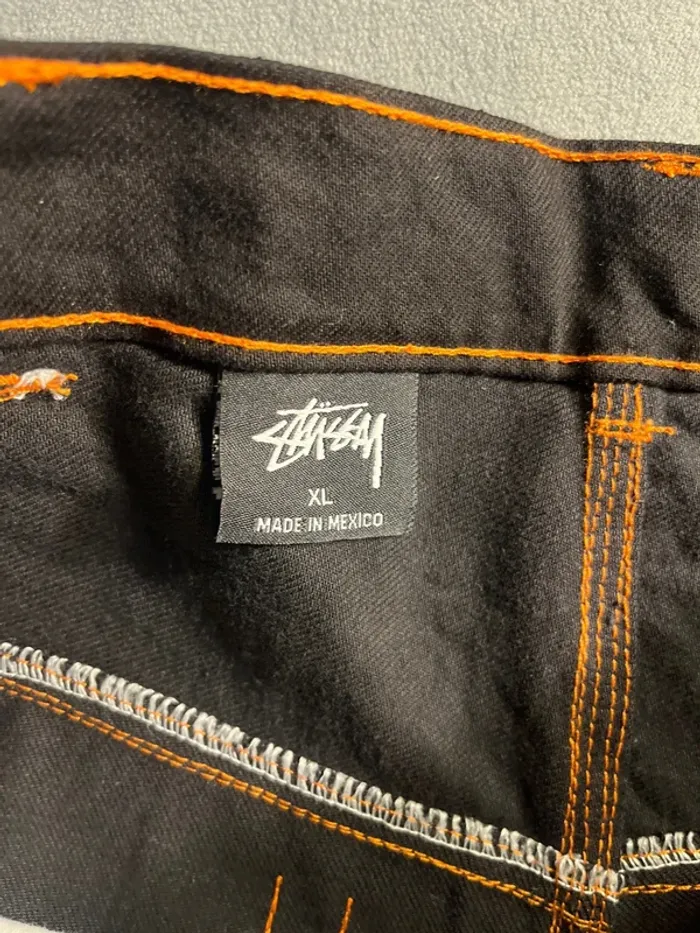 Short/Jort Stussy Black Embroidered Orange Big Logo Back – Taille XL - photo numéro 7