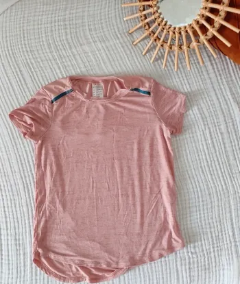 T-shirt de sport fille – Domyos (Decathlon) 5/6 ans